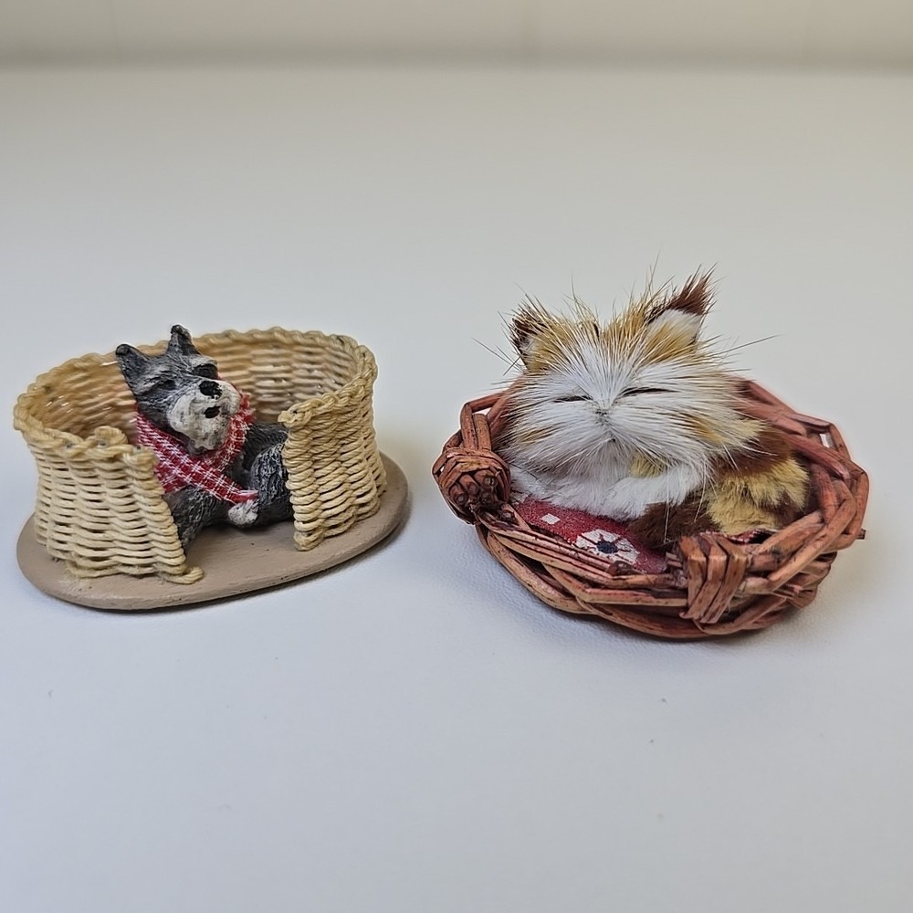 Miniature‎ Cat Kitten in Wicker Basket Real Fur & Chalkware Scottish Terrier